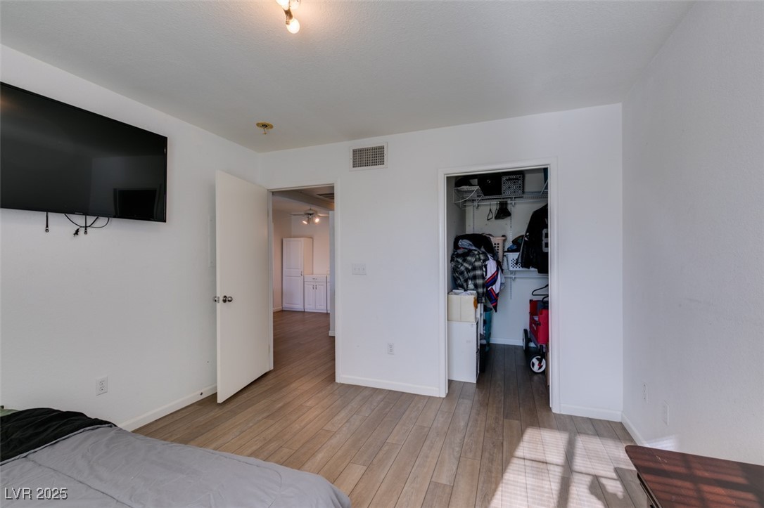 1901 Villa Palms Court 103