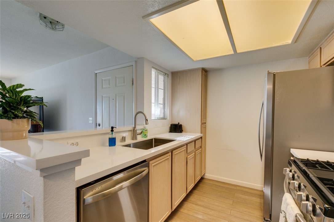 1901 Villa Palms Court 103