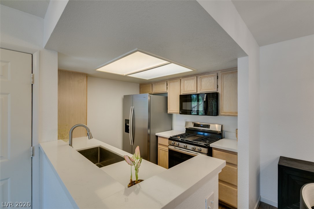 1901 Villa Palms Court 103