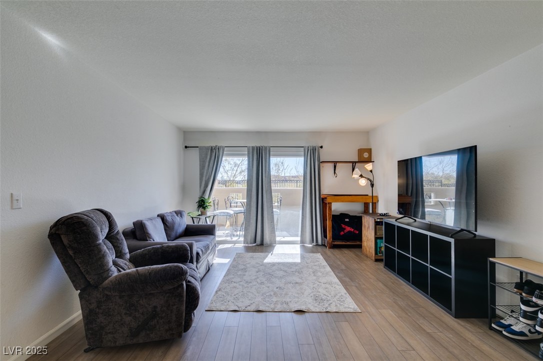 1901 Villa Palms Court 103