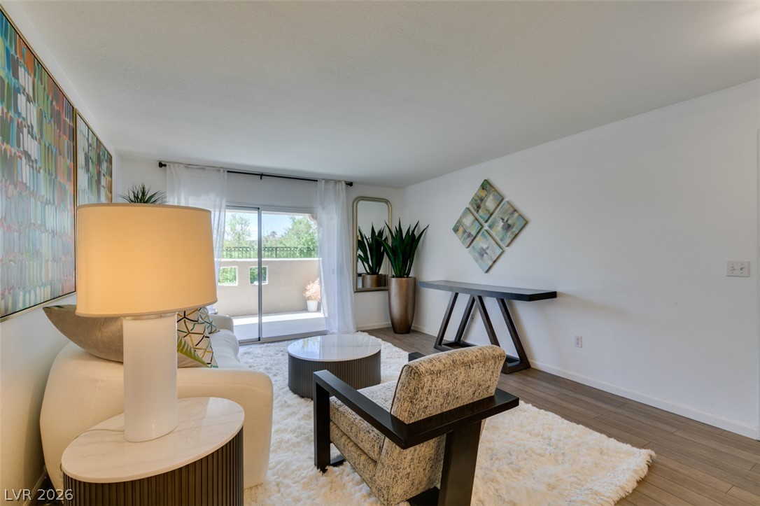 1901 Villa Palms Court 103