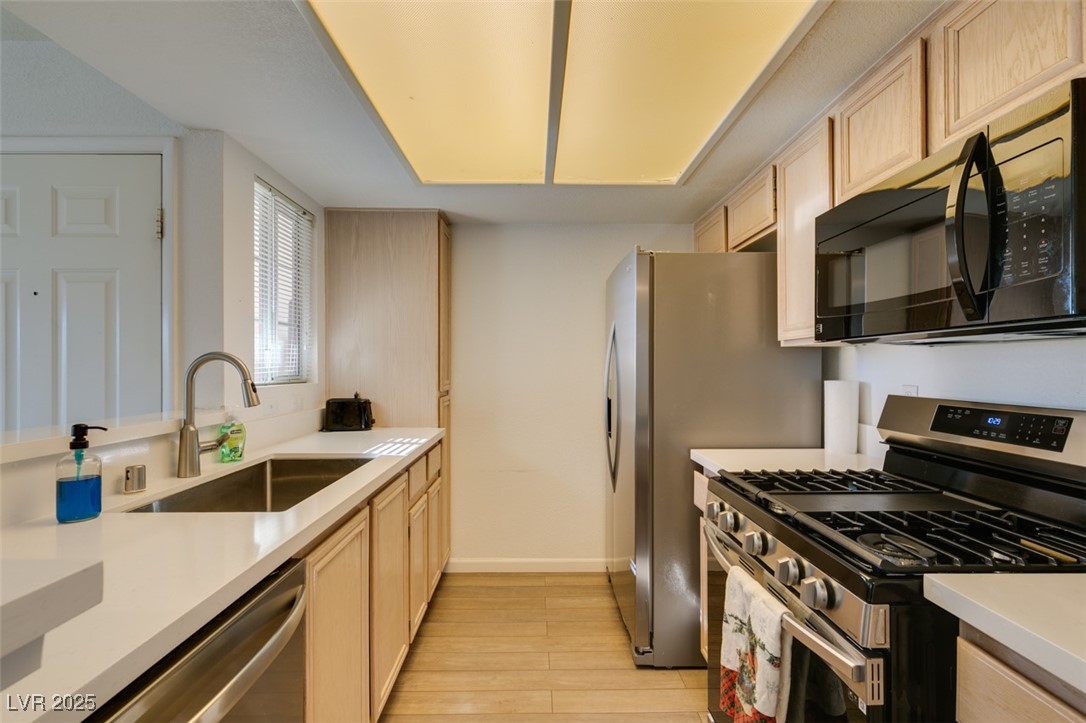 1901 Villa Palms Court 103