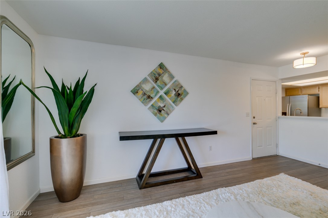 1901 Villa Palms Court 103