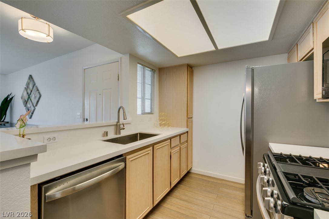1901 Villa Palms Court 103