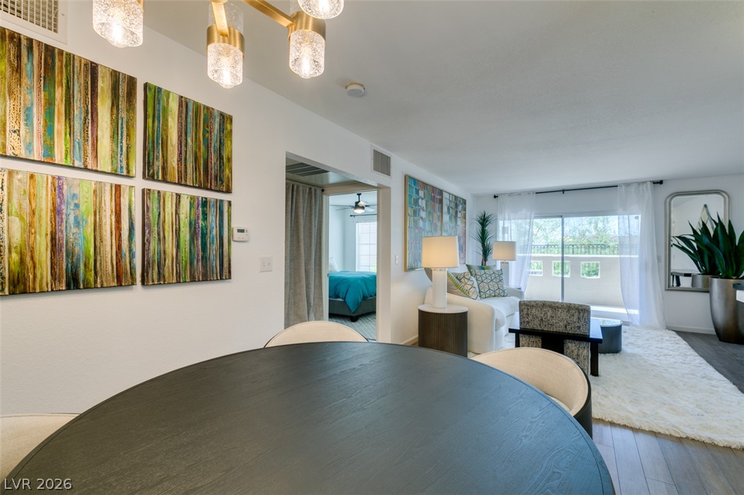 1901 Villa Palms Court 103