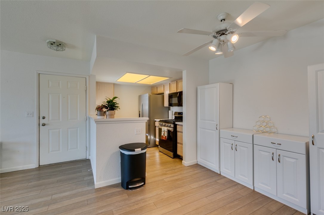 1901 Villa Palms Court 103