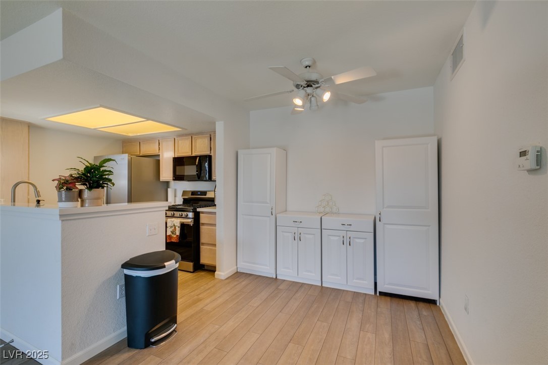 1901 Villa Palms Court 103