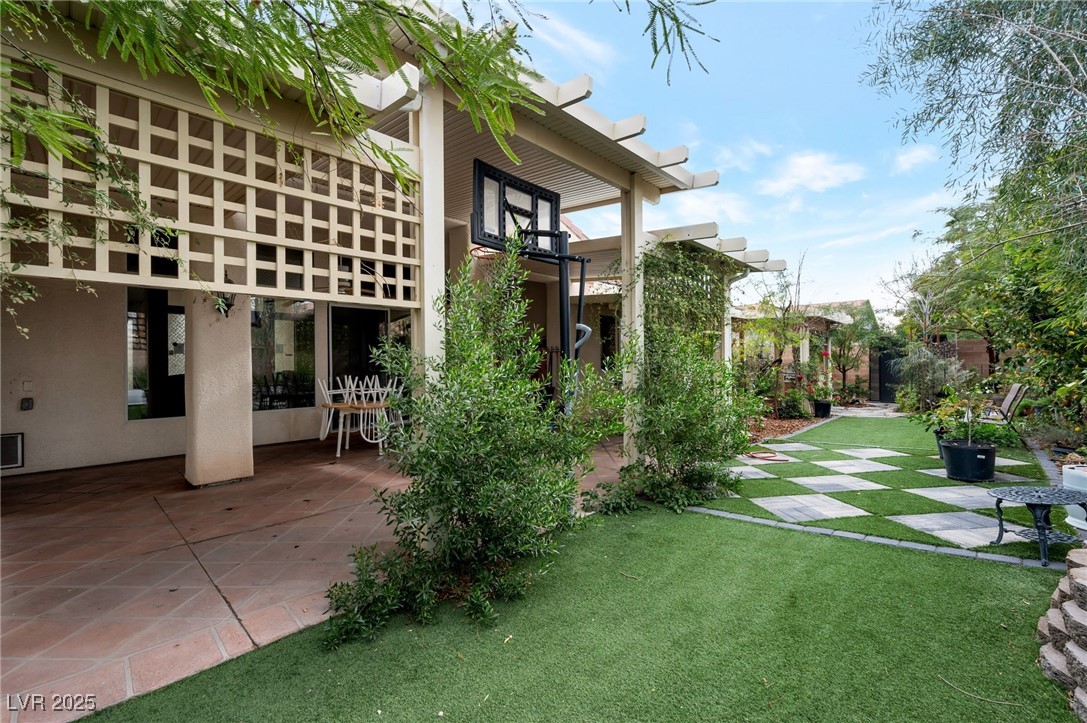 3813 Maverick Street