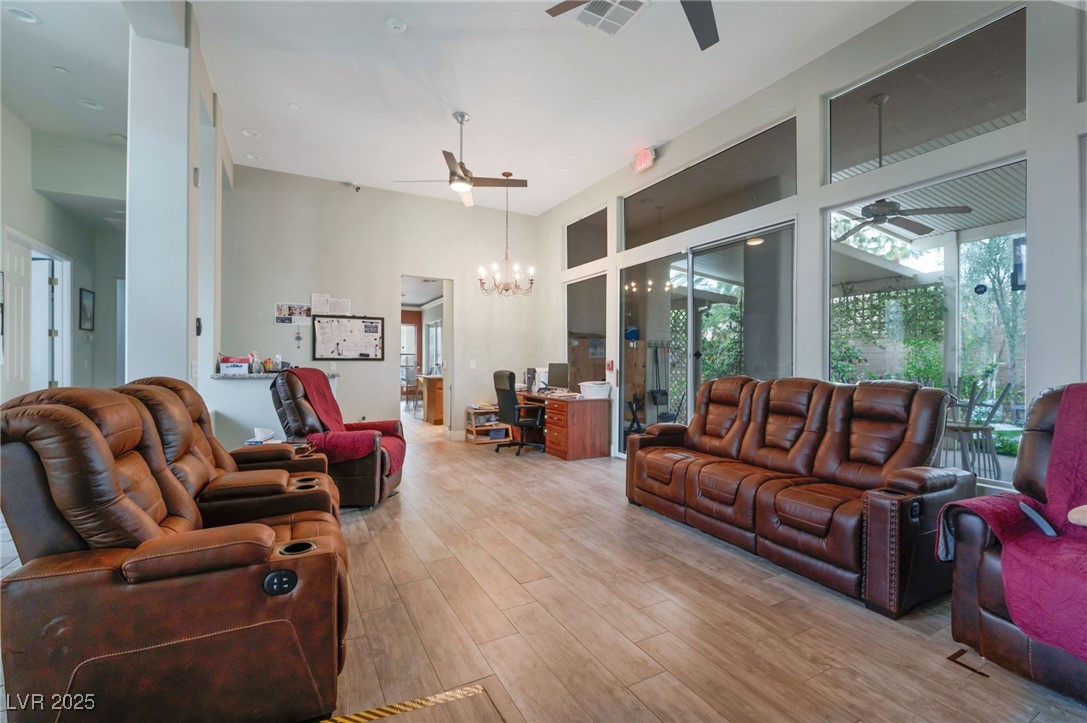 3813 Maverick Street