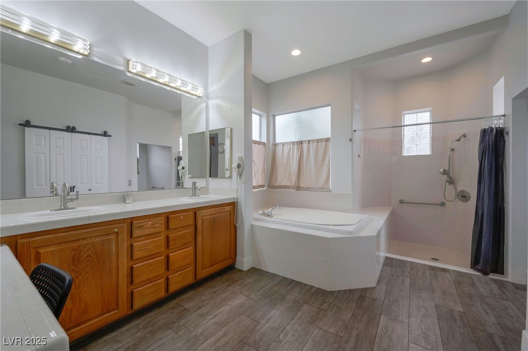 3813 Maverick Street