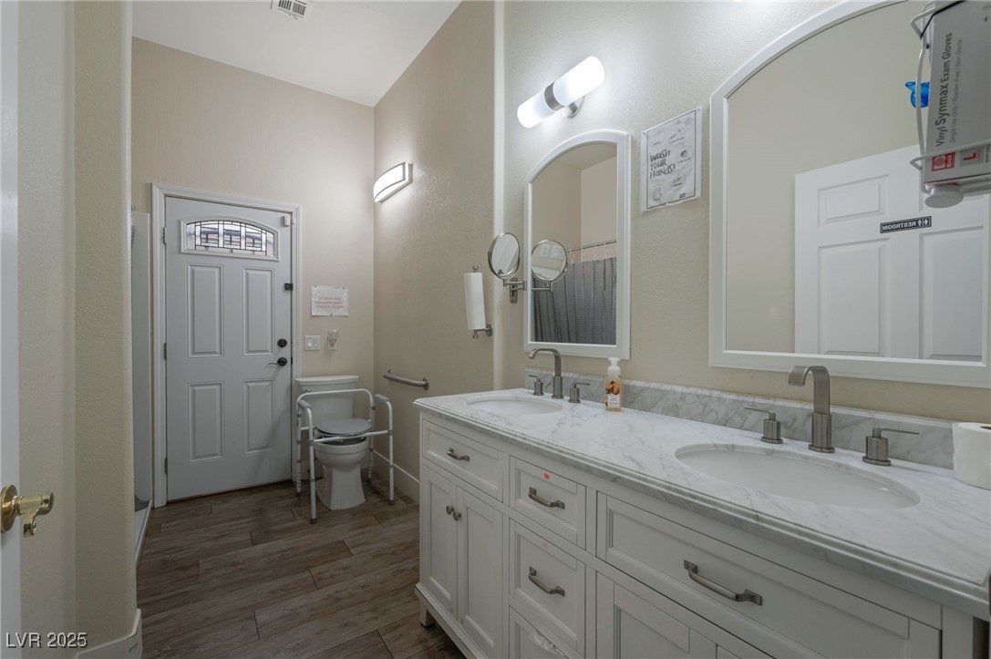 3813 Maverick Street