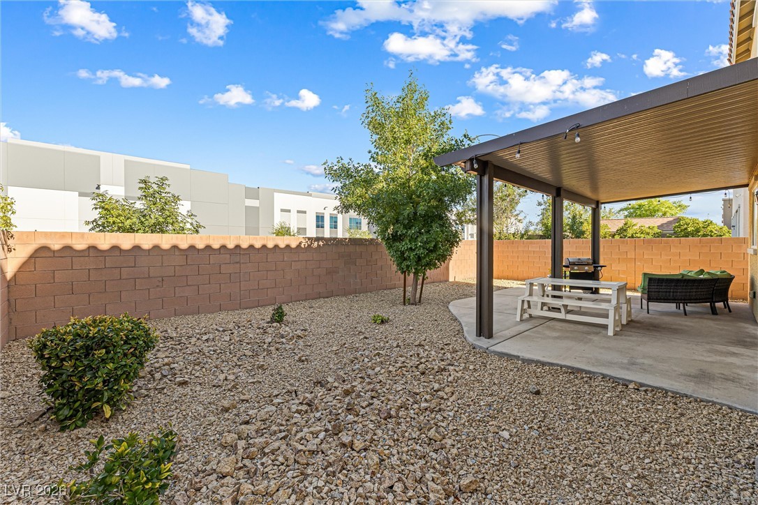 6426 Holland Hills Street