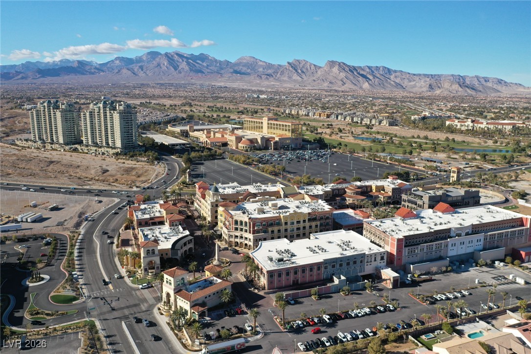 600 North Carriage Hill Drive 1053