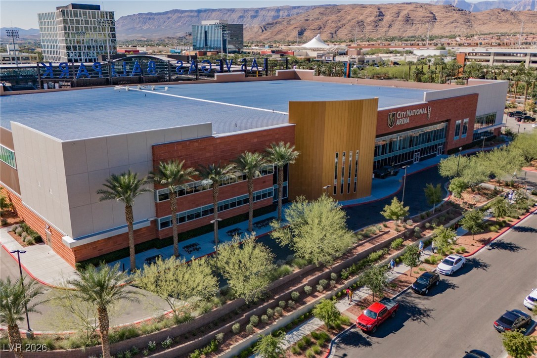 600 North Carriage Hill Drive 1053