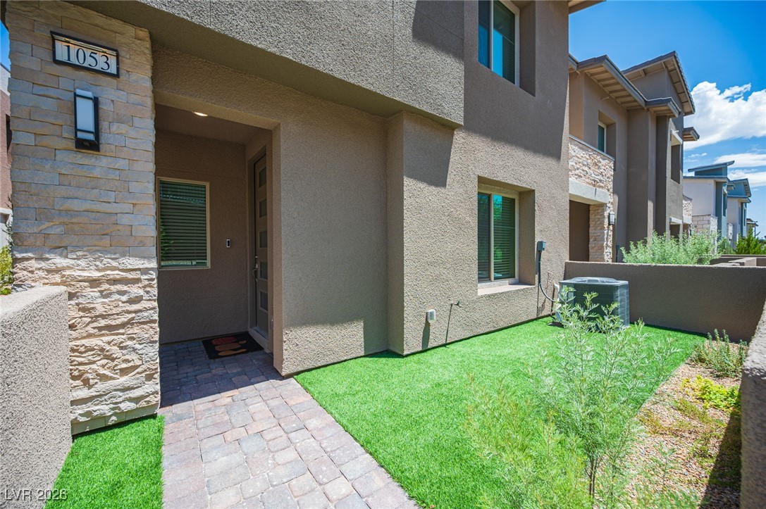 600 North Carriage Hill Drive 1053