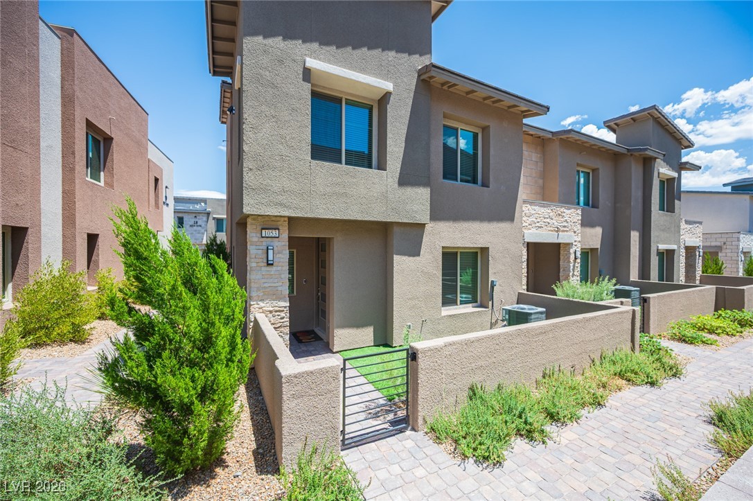 600 North Carriage Hill Drive 1053