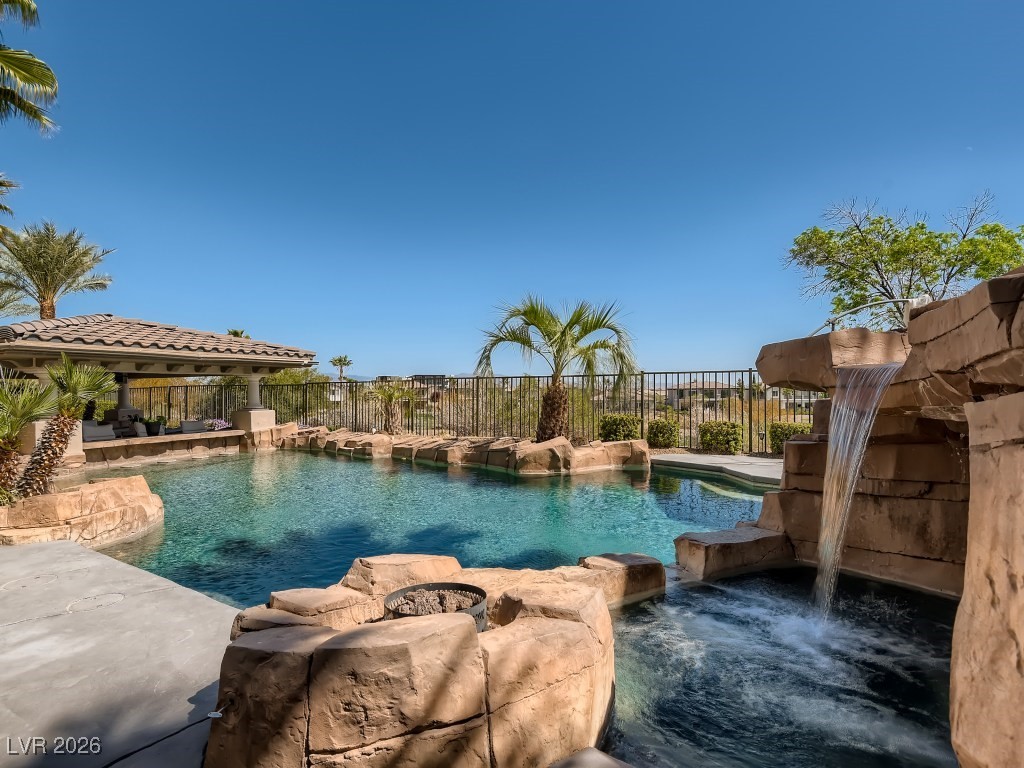 2038 Cherry Creek Circle