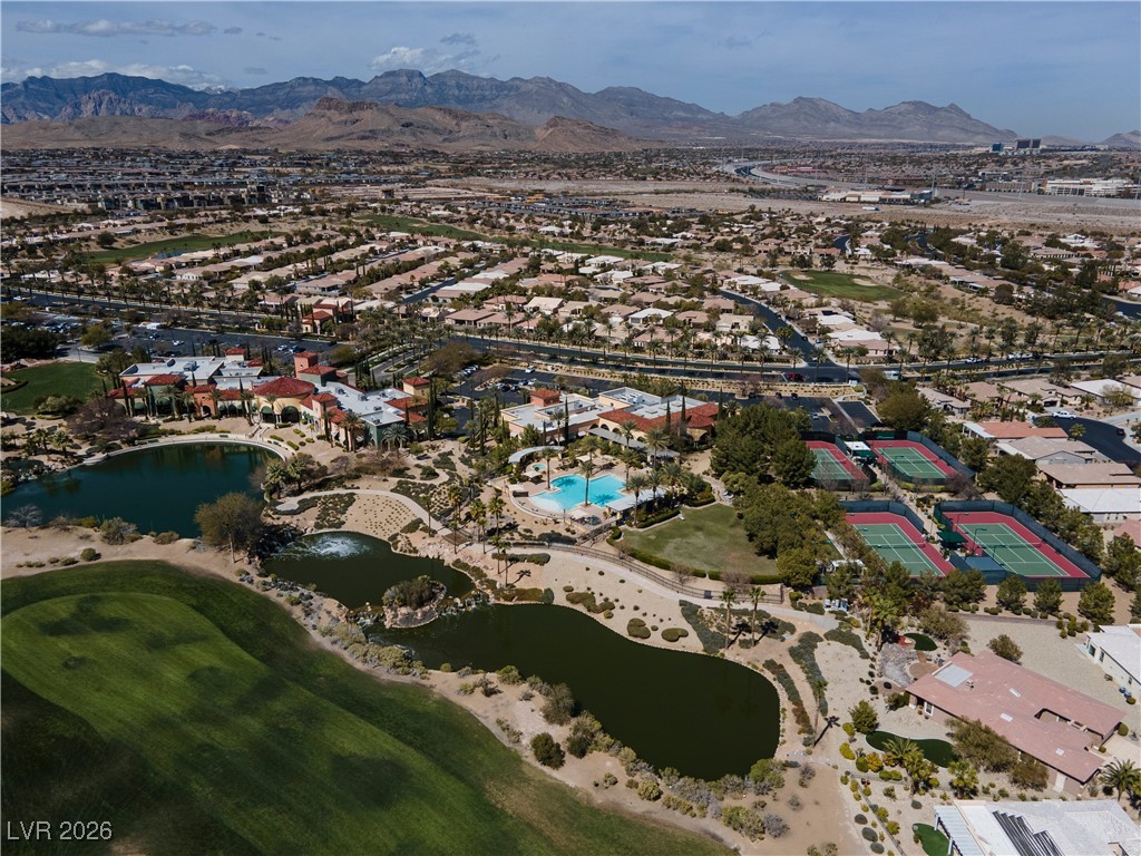 10356 Luna Magico Avenue