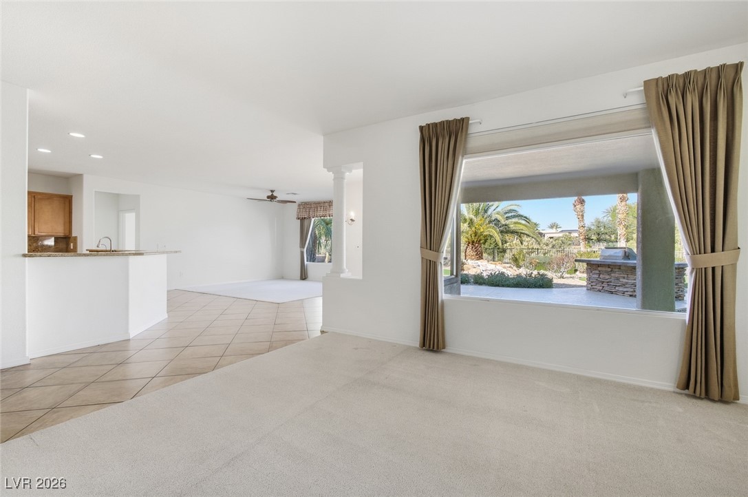 10356 Luna Magico Avenue