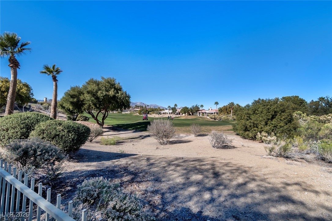 10356 Luna Magico Avenue