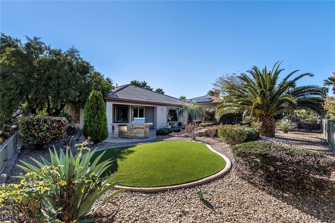 10356 Luna Magico Avenue