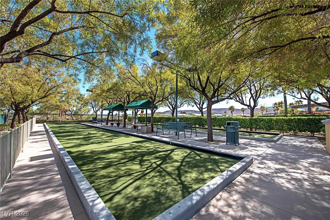 10356 Luna Magico Avenue