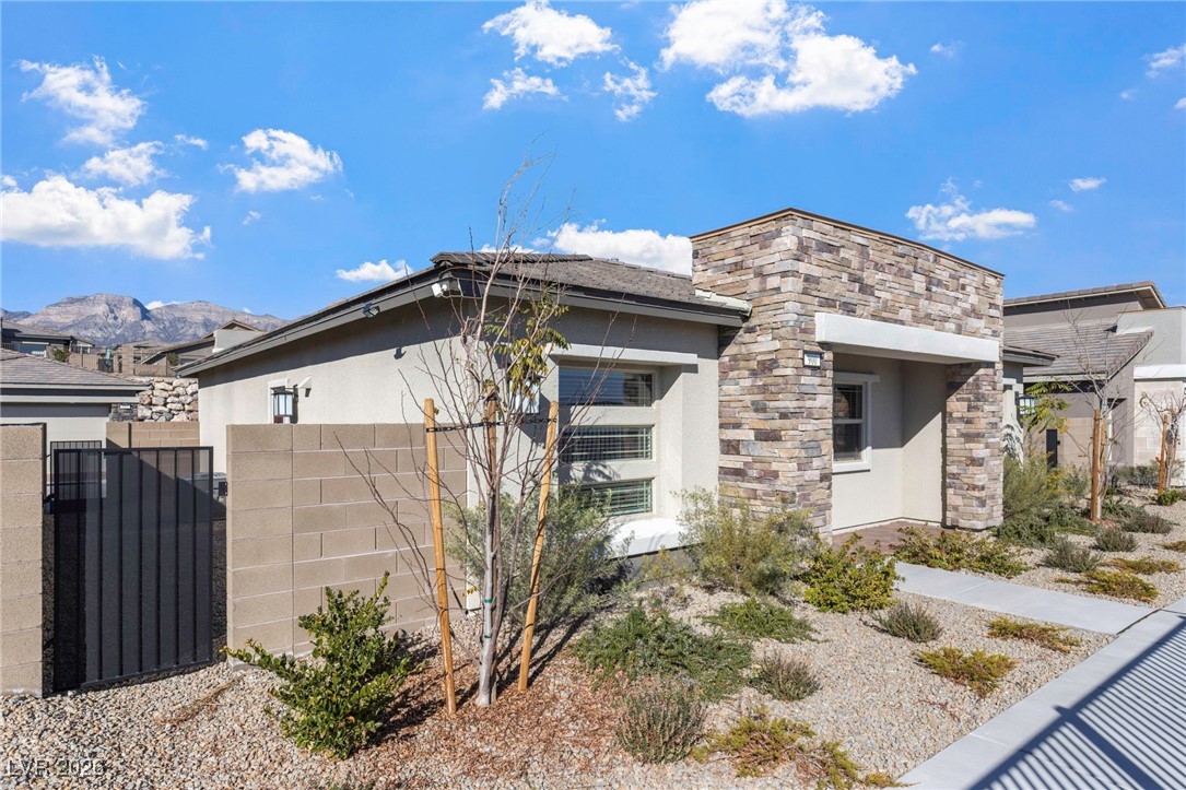 900 Carlton Terrace Lane