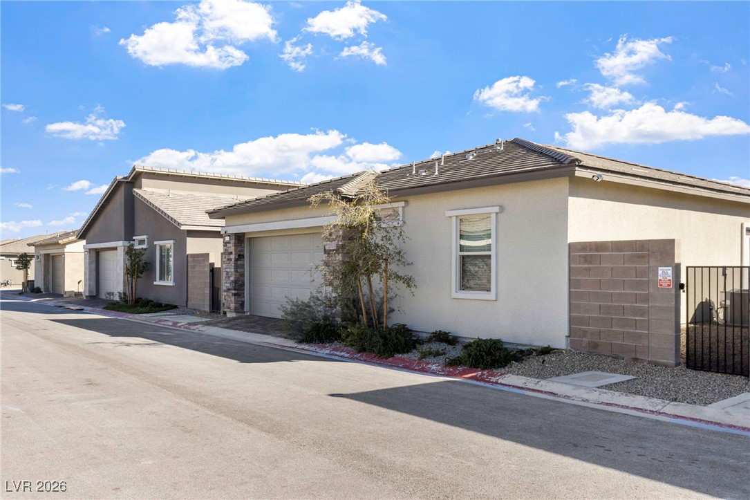 900 Carlton Terrace Lane