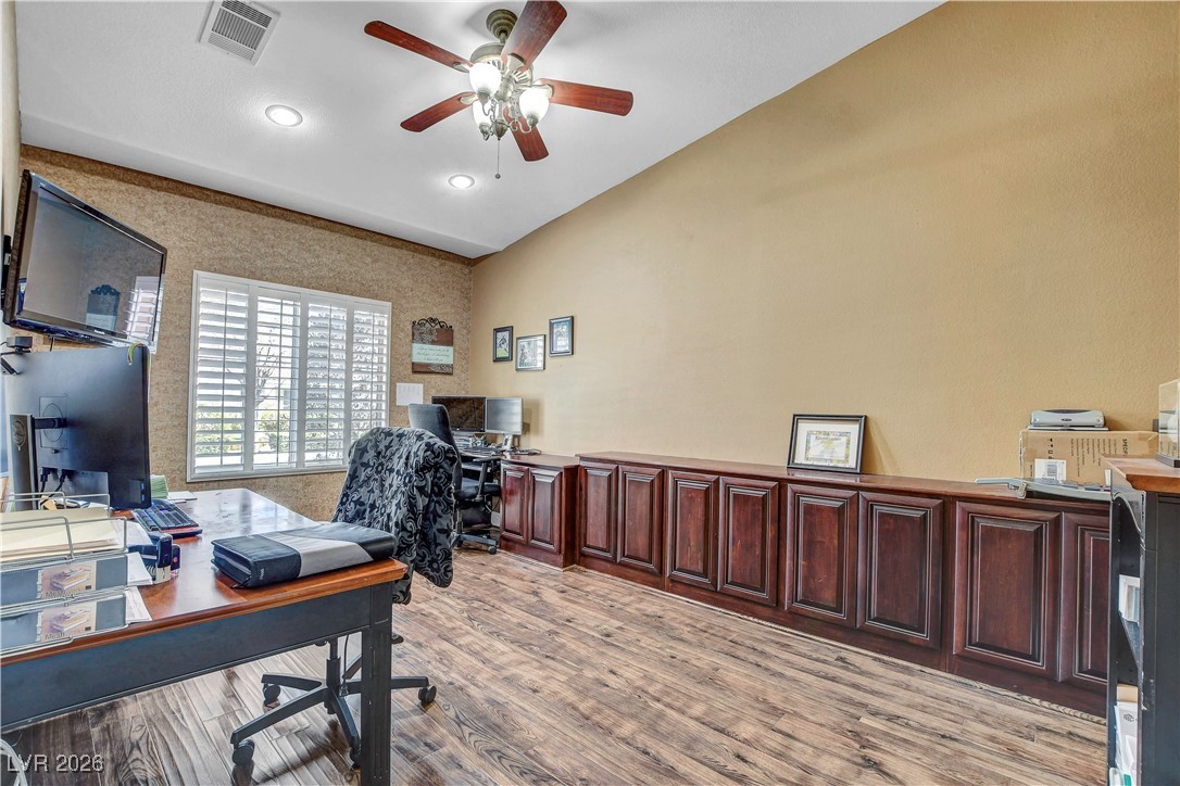 7651 Man O War Street