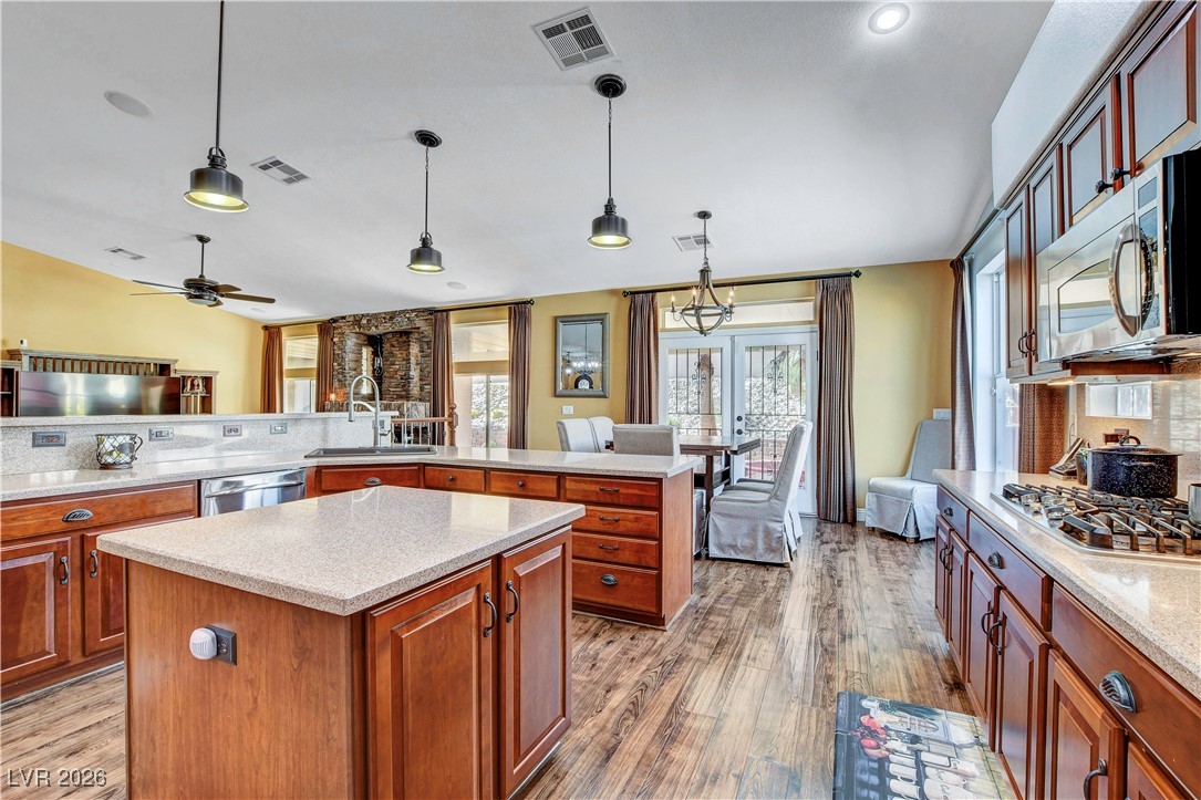 7651 Man O War Street