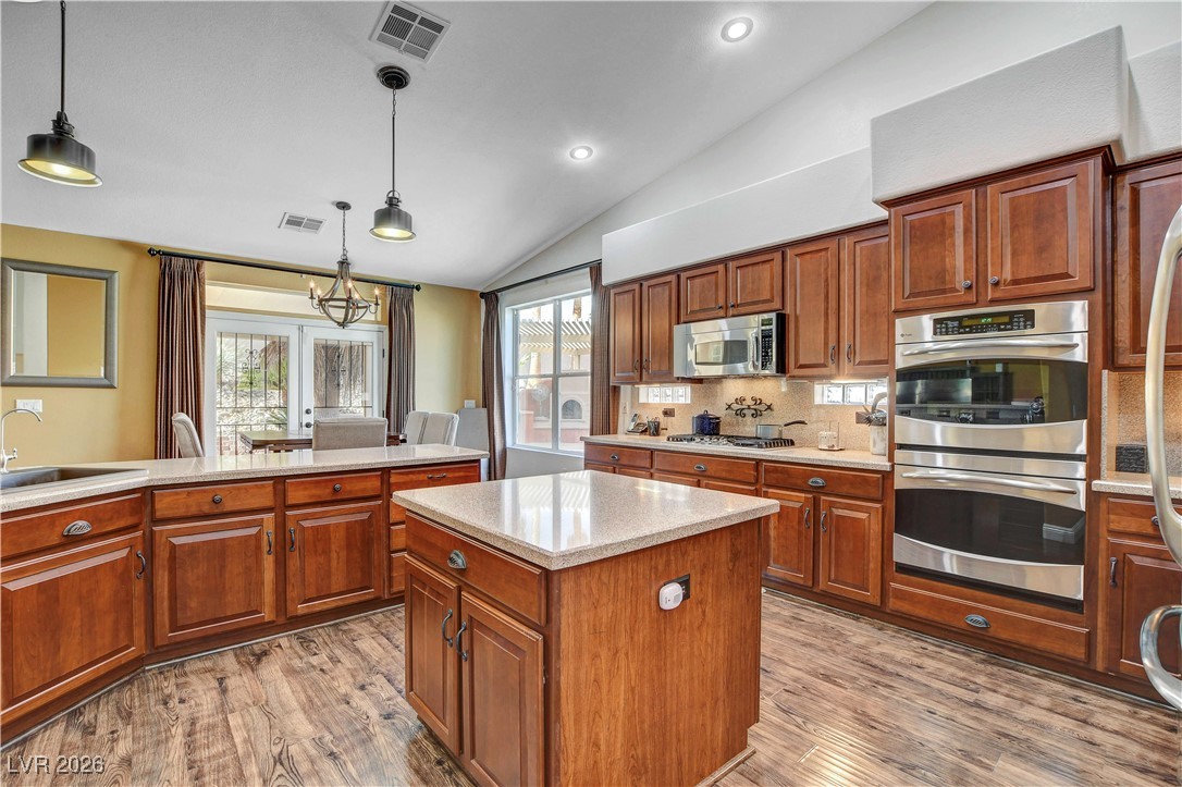 7651 Man O War Street