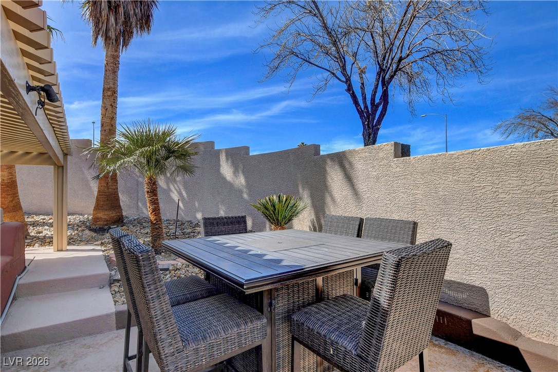 7651 Man O War Street