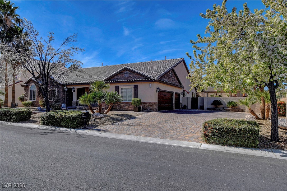 7651 Man O War Street