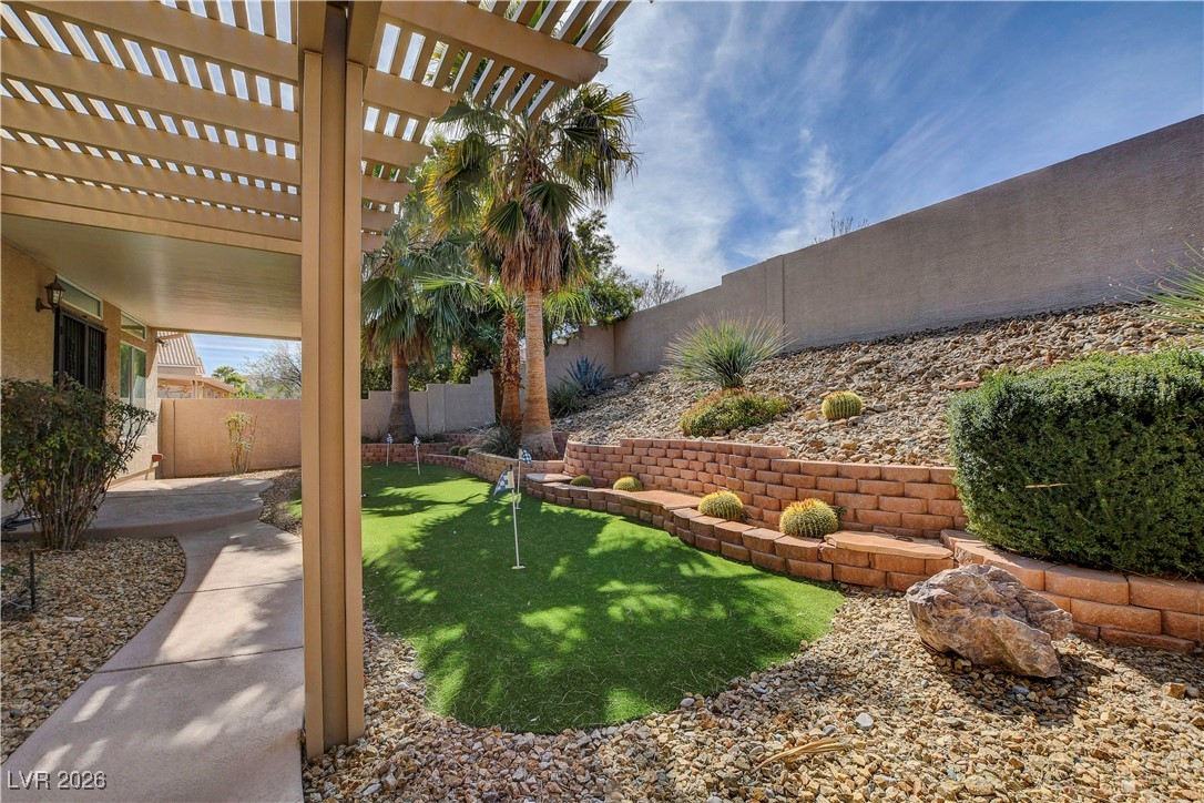 7651 Man O War Street