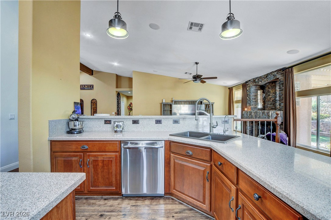 7651 Man O War Street