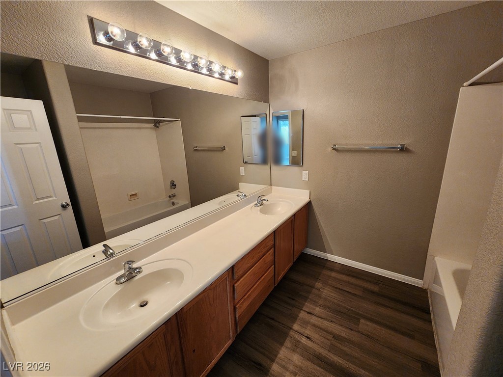 8456 Bandits Bluff Avenue