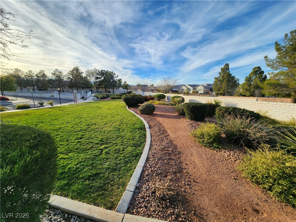 8456 Bandits Bluff Avenue