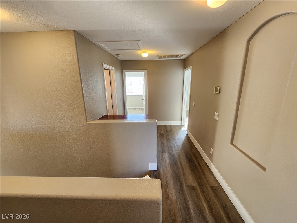 8456 Bandits Bluff Avenue