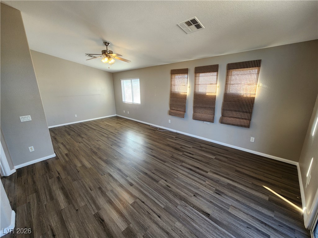 8456 Bandits Bluff Avenue