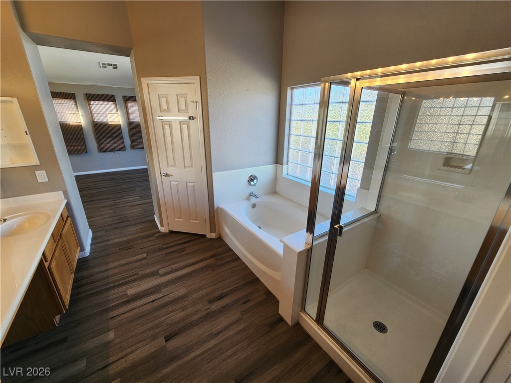 8456 Bandits Bluff Avenue