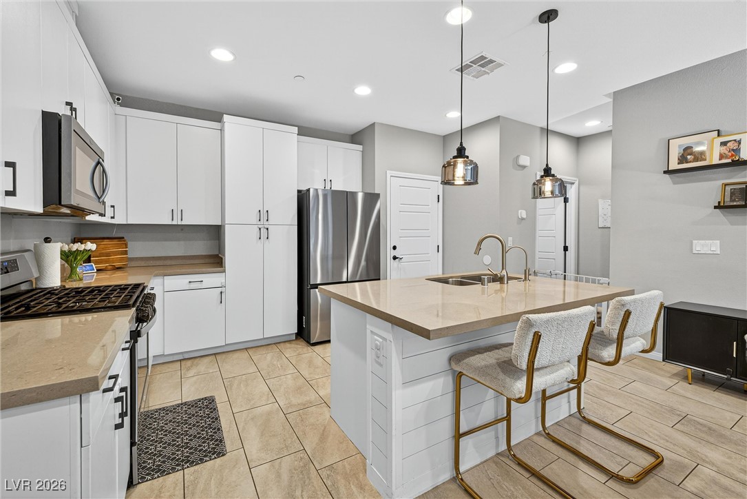 988 Via Panfilo Avenue