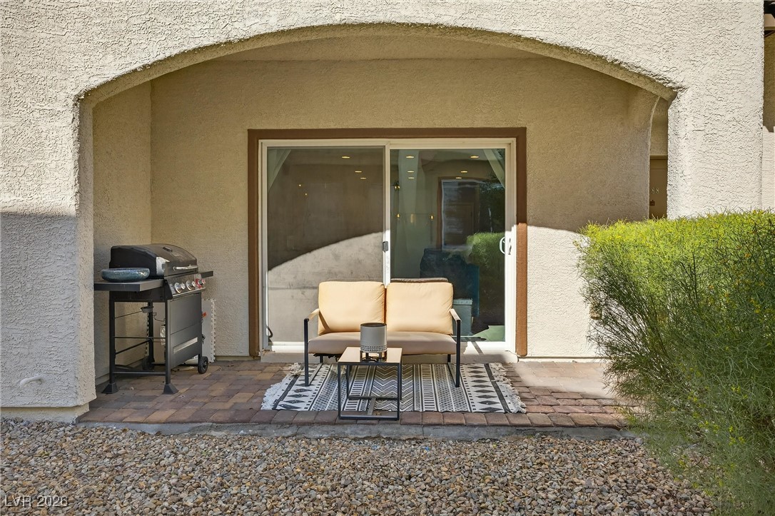 988 Via Panfilo Avenue