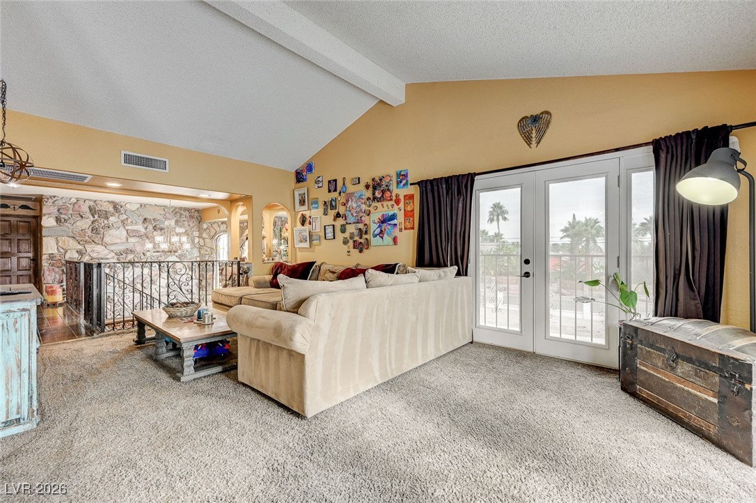 2989 Santa Margarita Street