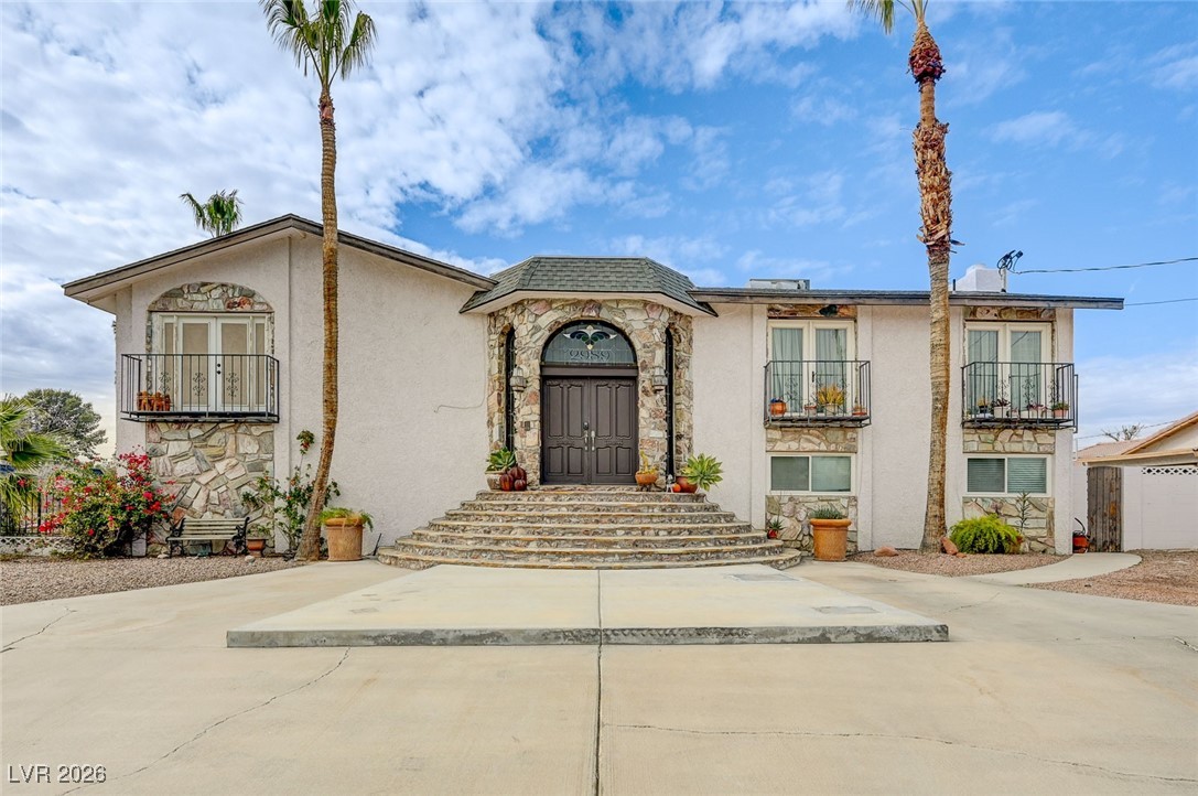 2989 Santa Margarita Street