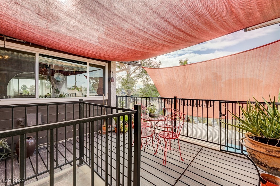 2989 Santa Margarita Street