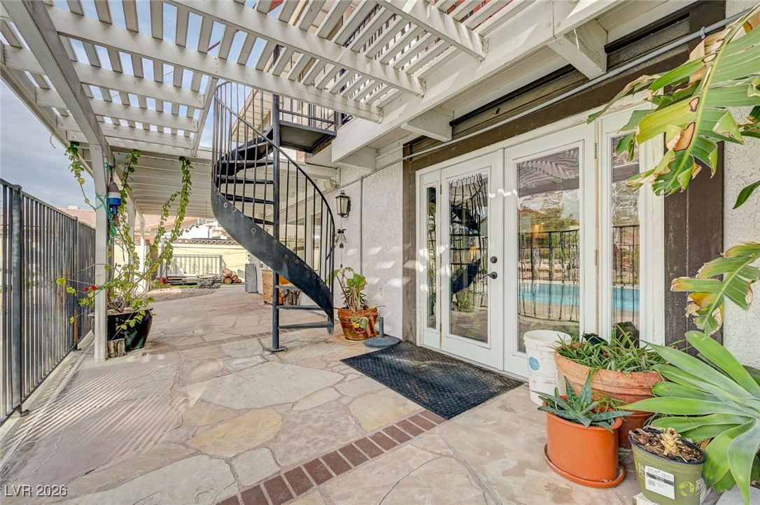 2989 Santa Margarita Street