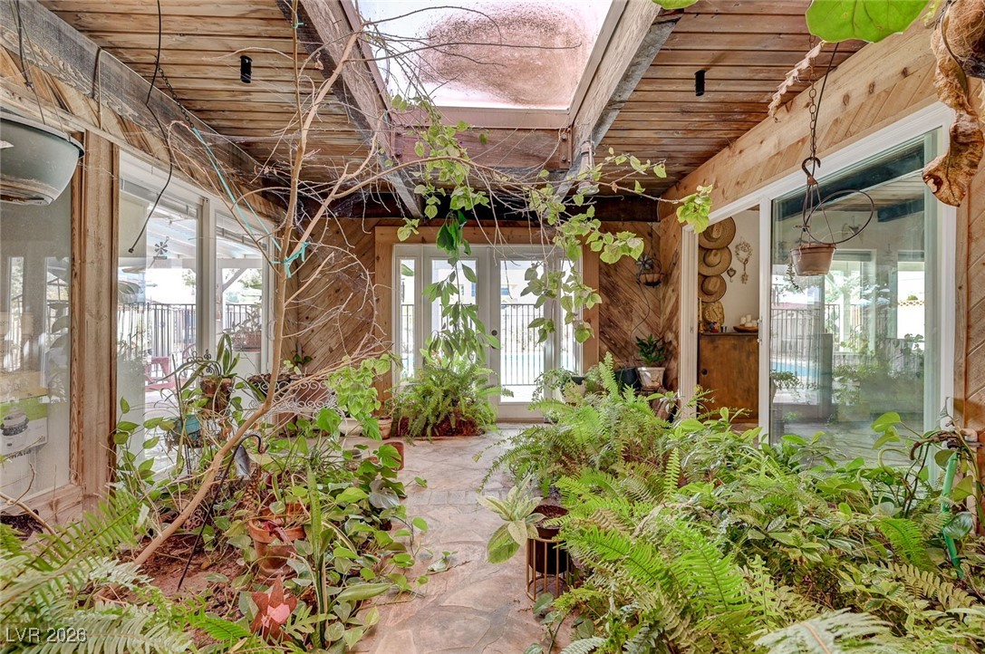 2989 Santa Margarita Street