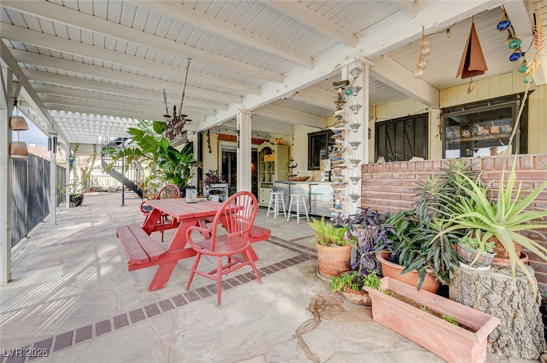 2989 Santa Margarita Street