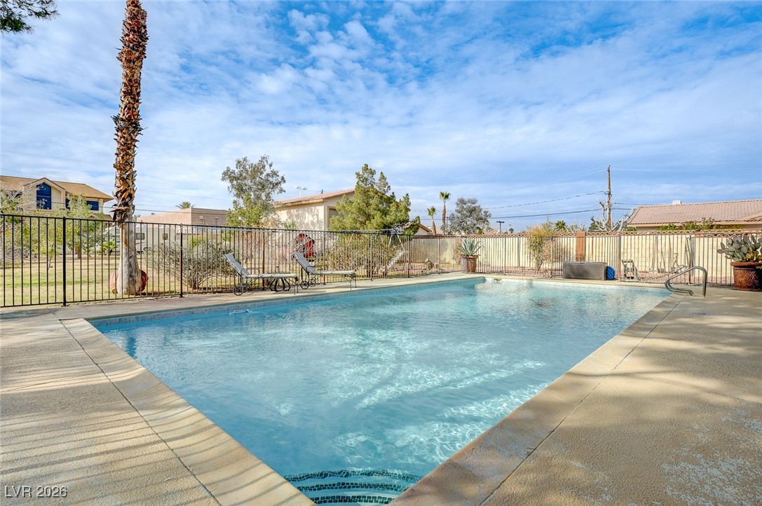 2989 Santa Margarita Street