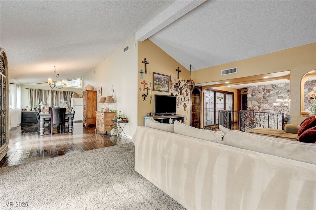 2989 Santa Margarita Street